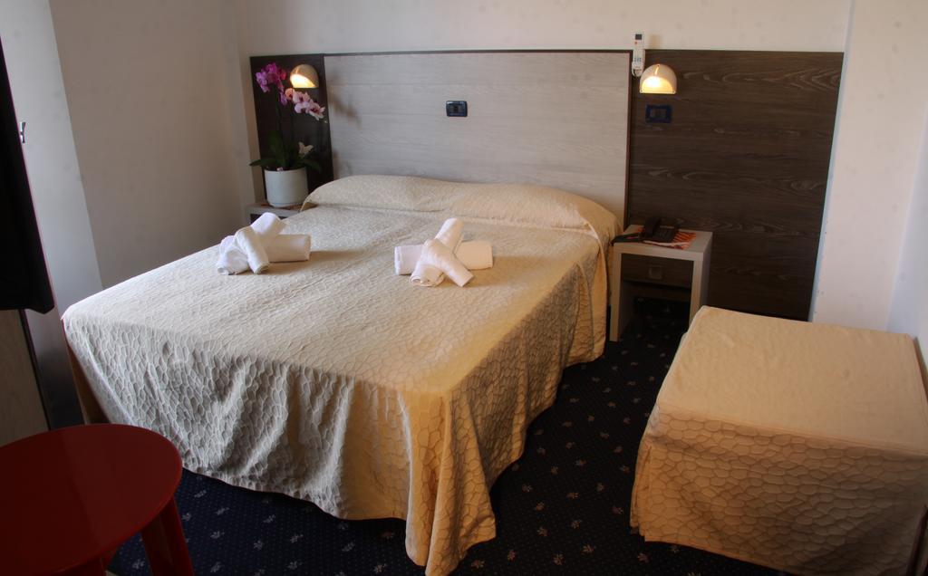 Hotel Tilly Cesenatico Ngoại thất bức ảnh