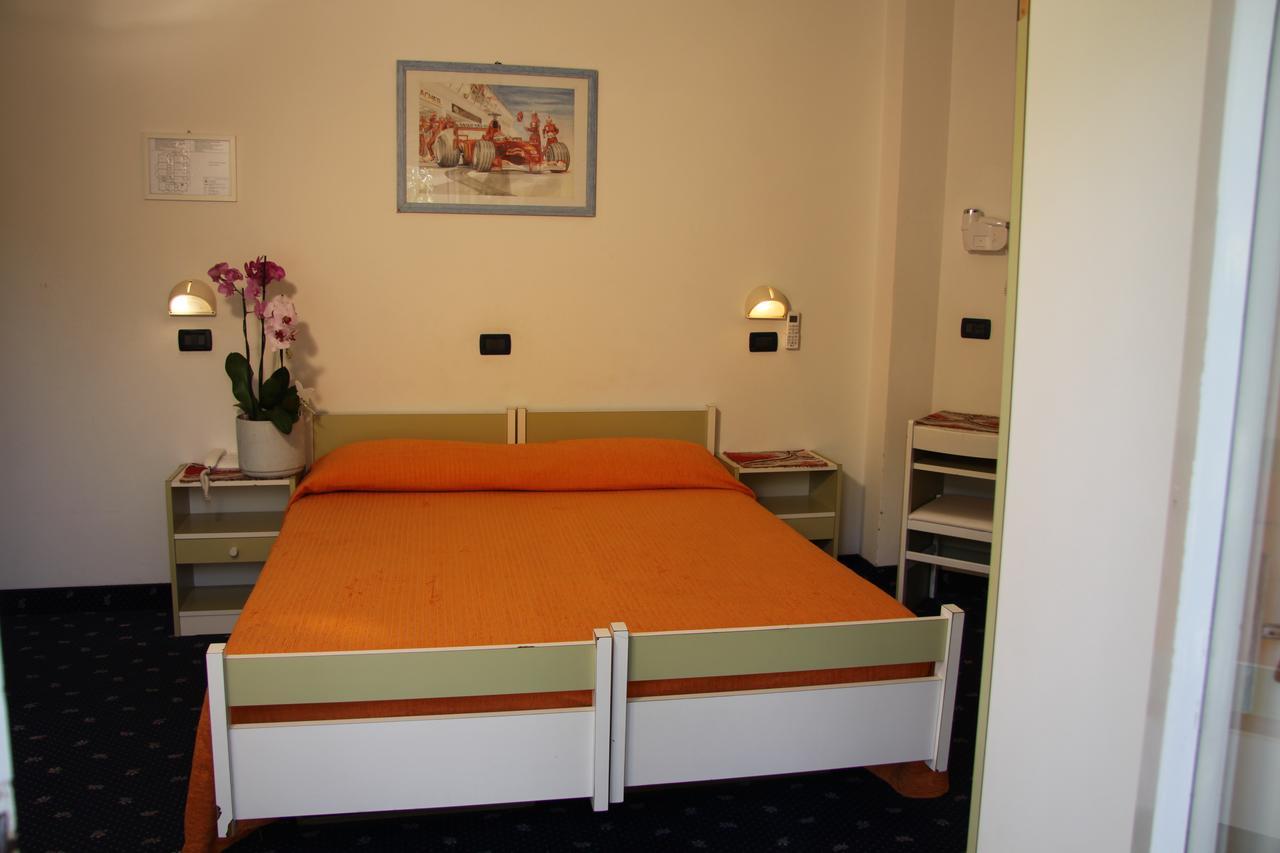 Hotel Tilly Cesenatico Ngoại thất bức ảnh