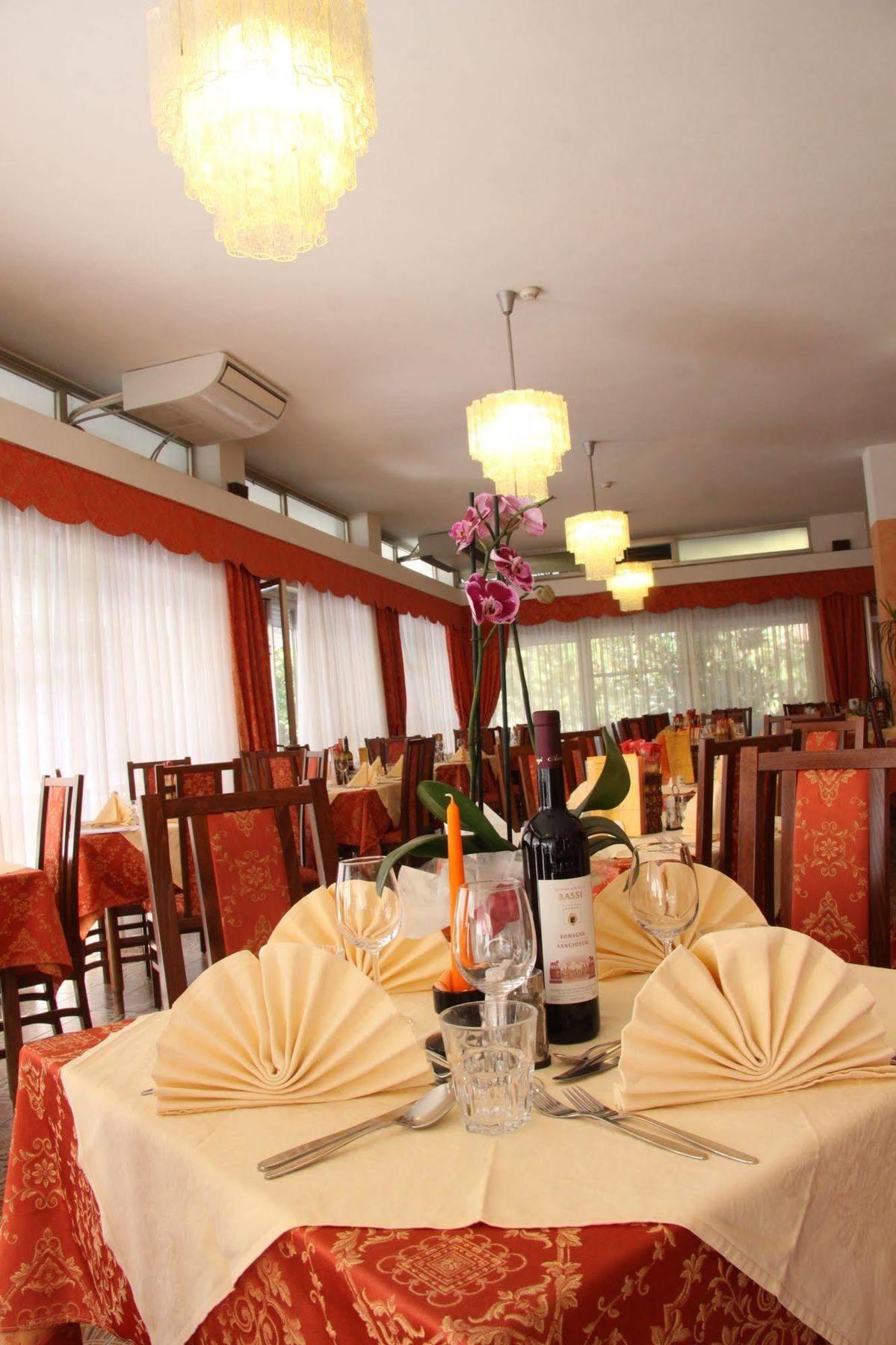 Hotel Tilly Cesenatico Ngoại thất bức ảnh
